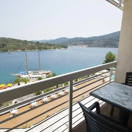 Adria 3* Vela Luka
