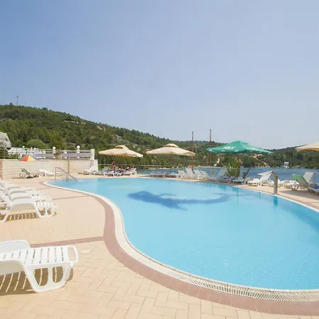 Adria מלון וולה לוקה