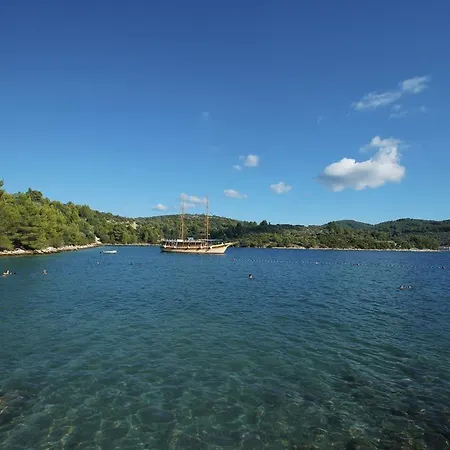 Adria 3* וולה לוקה