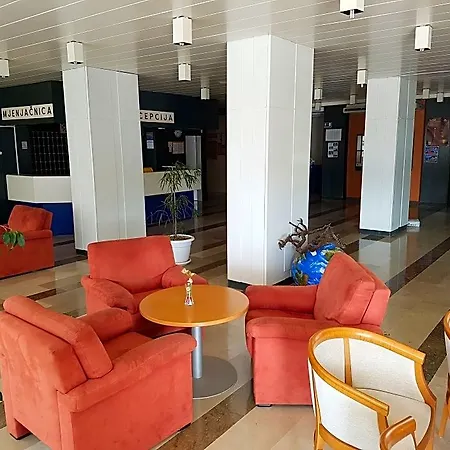 Adria וולה לוקה