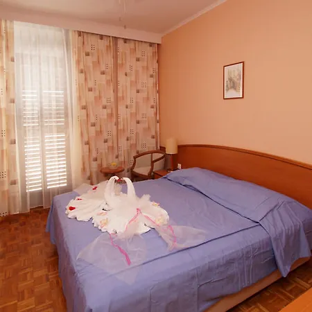 Adria Hotel 3*