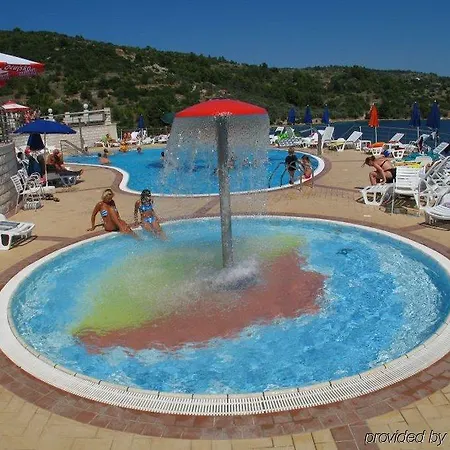 Adria 3* Вела-Лука