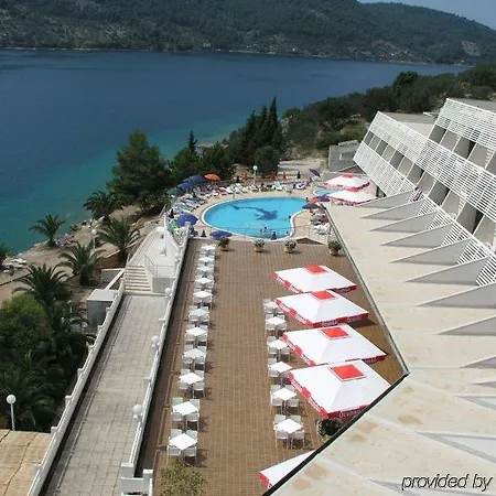 Adria מלון וולה לוקה