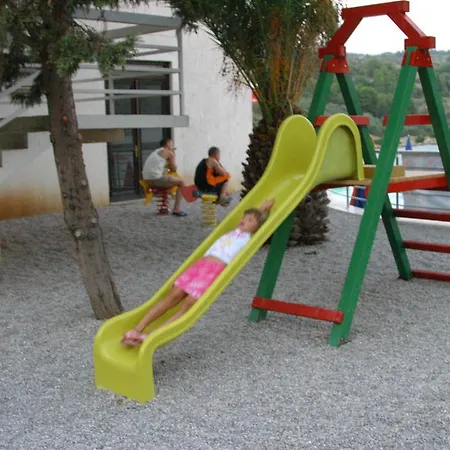 Adria וולה לוקה